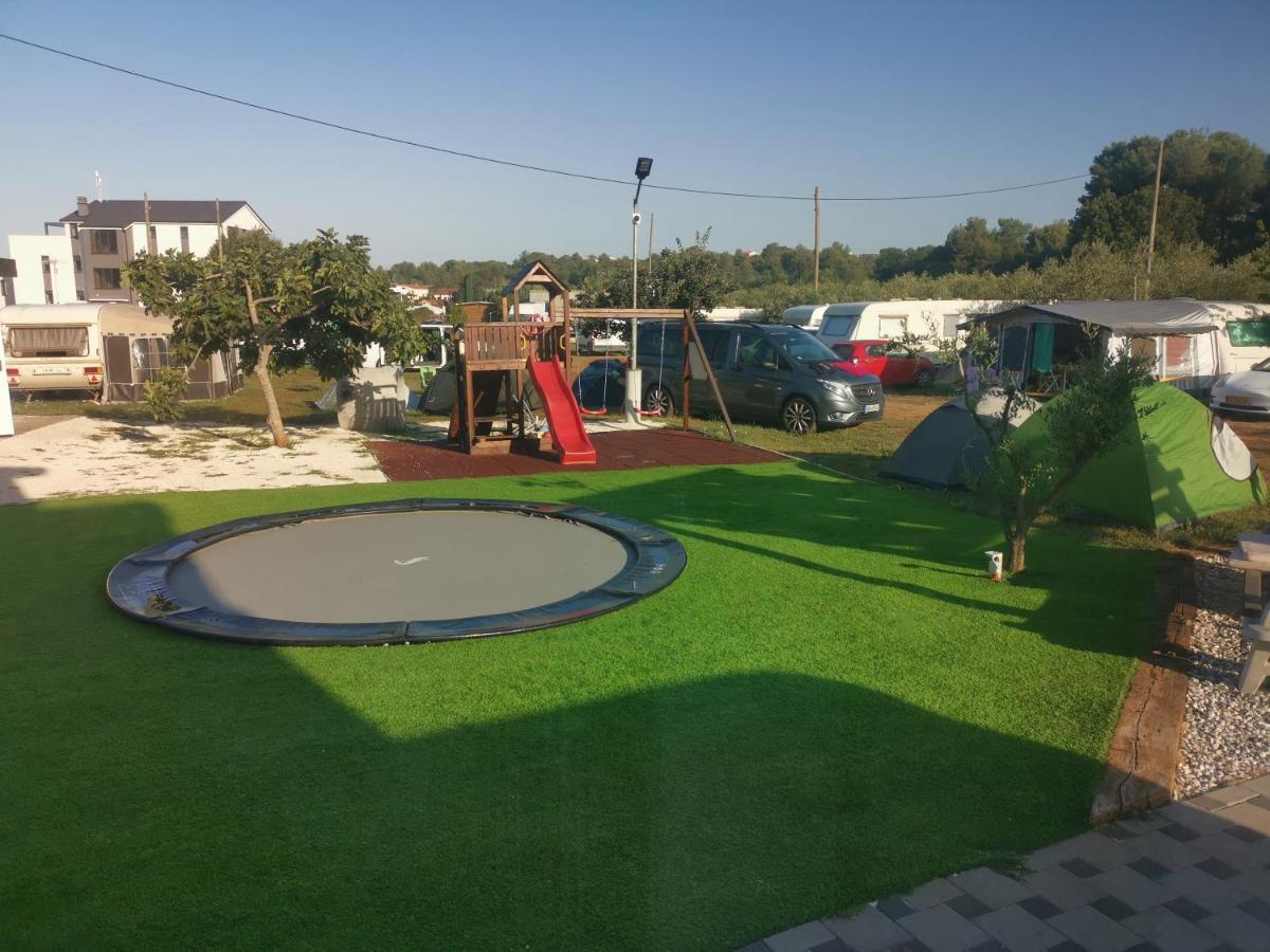 Camper For Two Hotel Banjole Ngoại thất bức ảnh